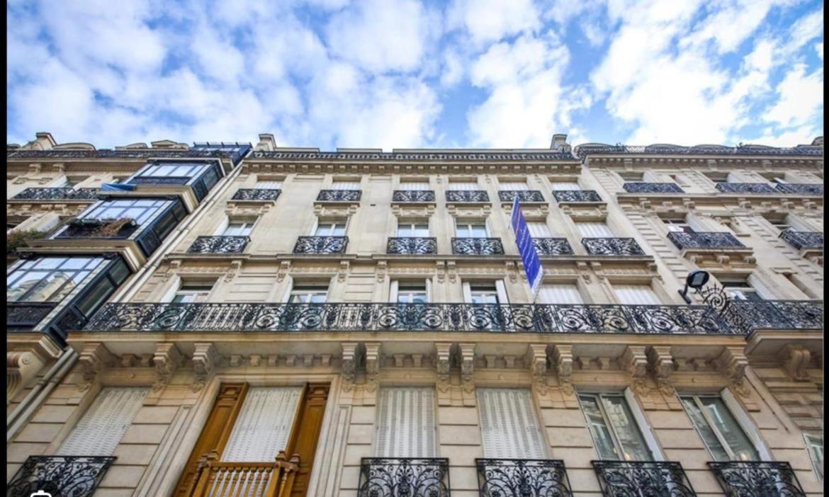 L'Avenue Montaigne Paris Exterior foto